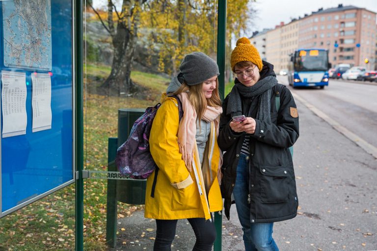 SDP Helsingin valtuustoryhmä vastustaa hallituksen suunnitelmia laskea lastensuojelun jälkihuollon ikärajaa